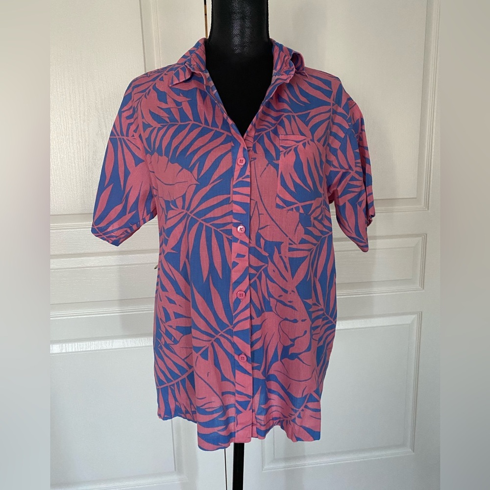 Linen short sleeve top size small